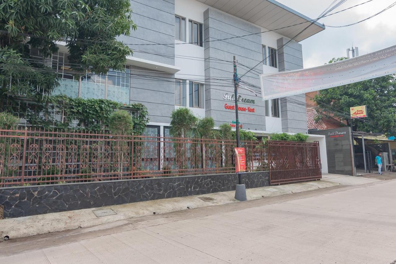 Reddoorz Plus @ Cirebon City Center Ngoại thất bức ảnh