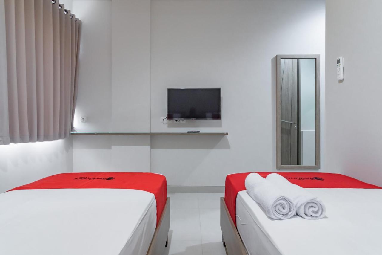 Reddoorz Plus @ Cirebon City Center Ngoại thất bức ảnh