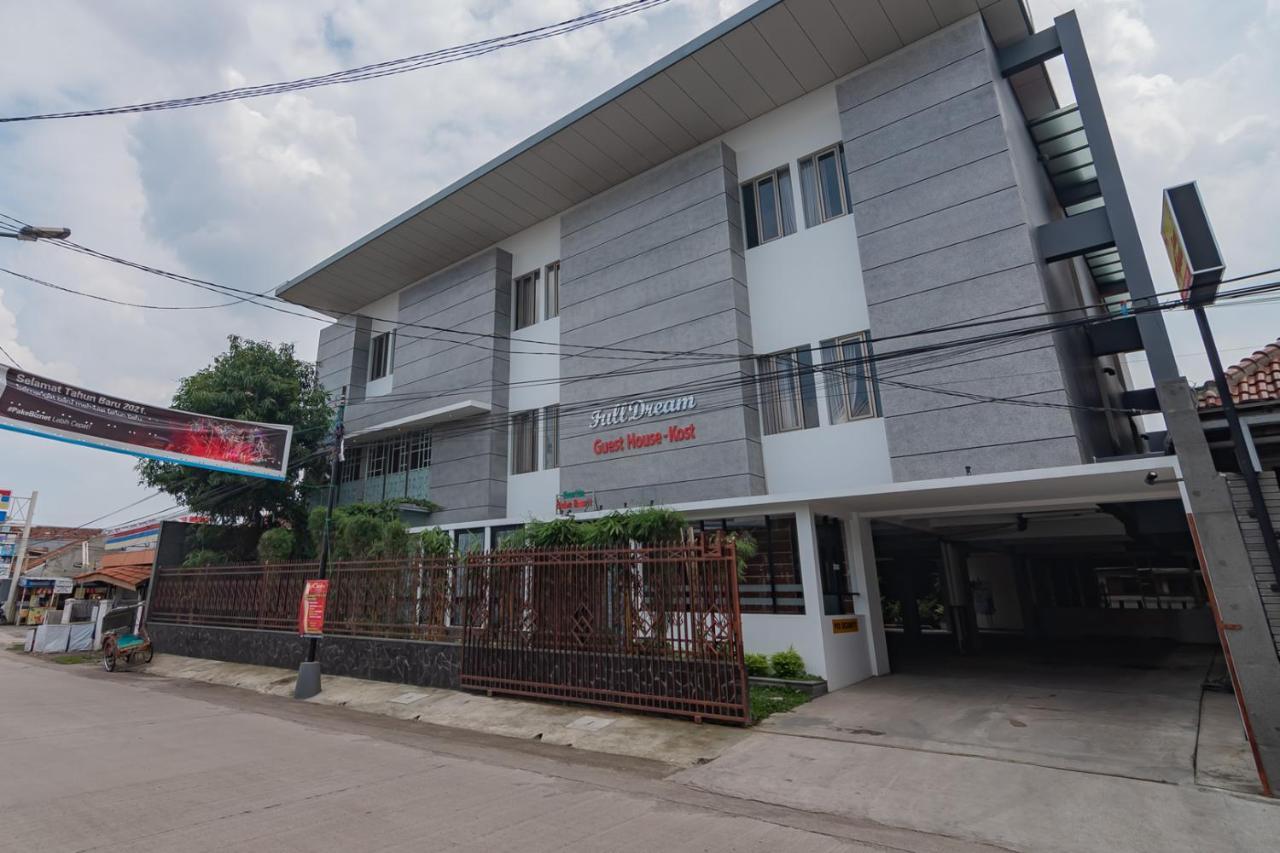 Reddoorz Plus @ Cirebon City Center Ngoại thất bức ảnh