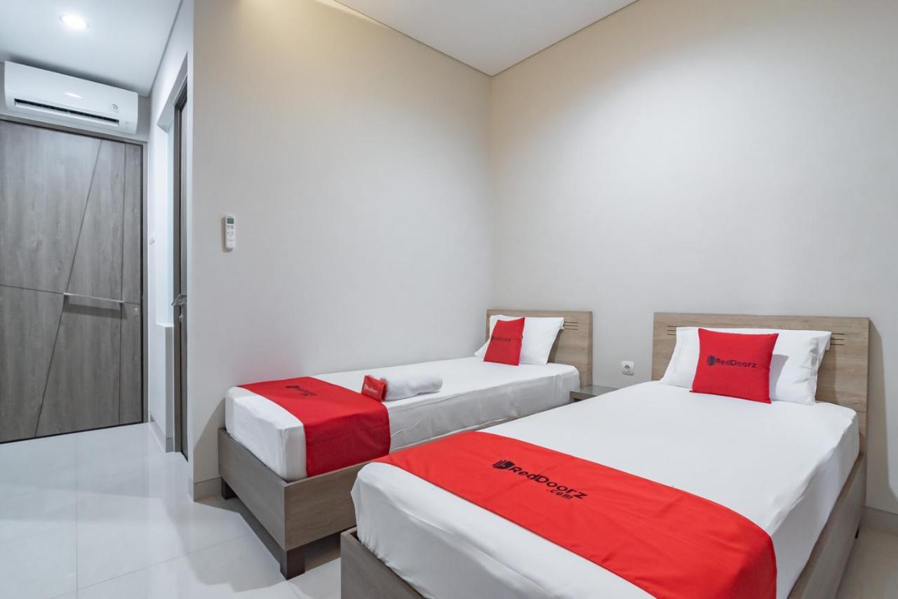 Reddoorz Plus @ Cirebon City Center Ngoại thất bức ảnh