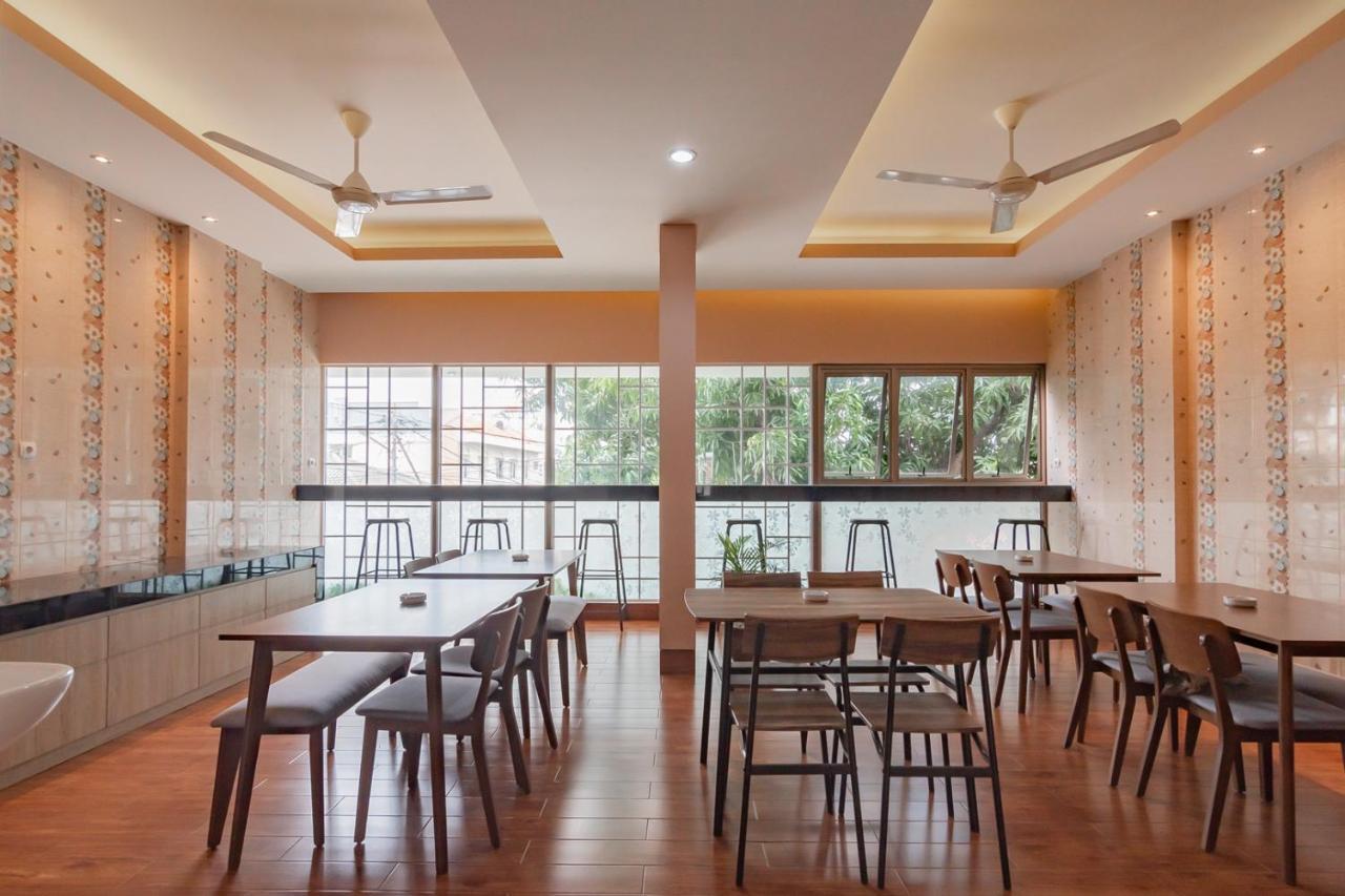Reddoorz Plus @ Cirebon City Center Ngoại thất bức ảnh