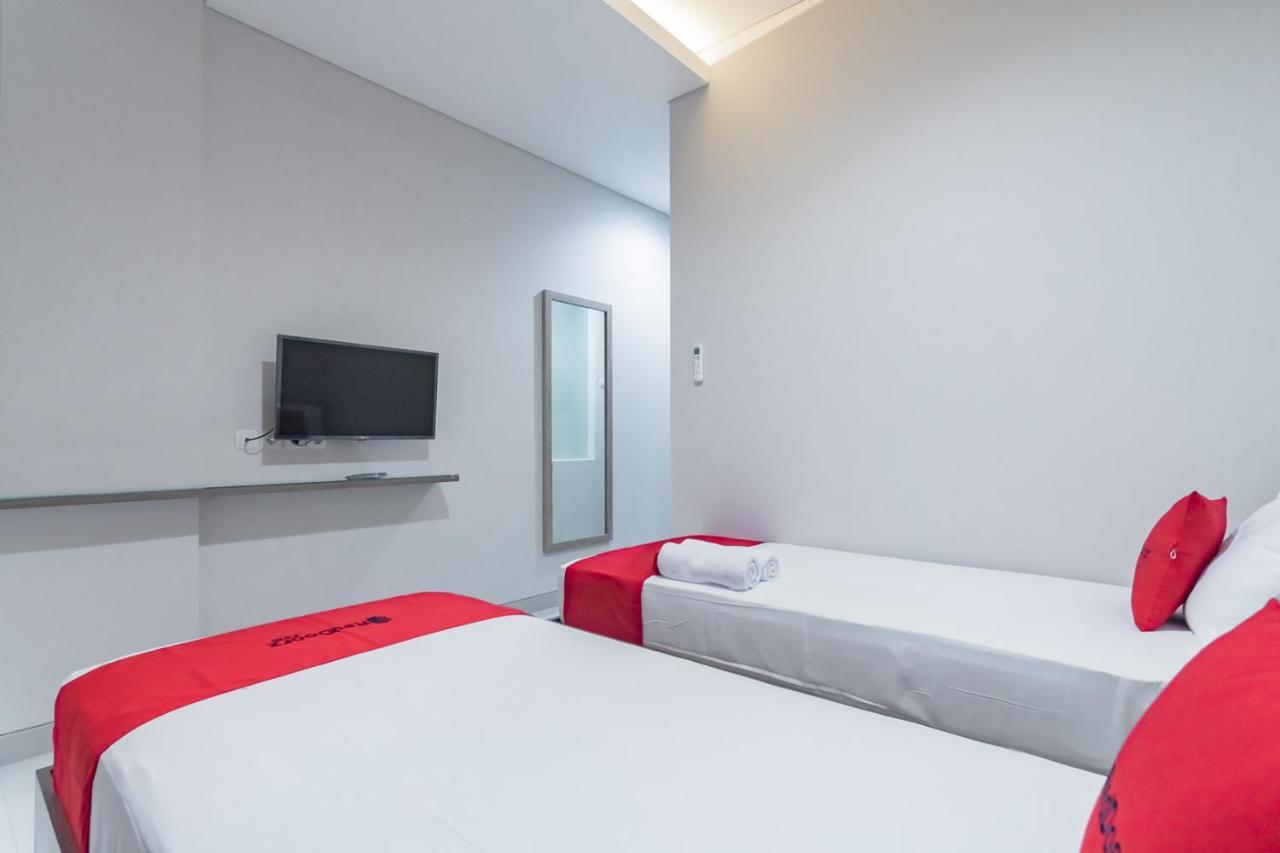 Reddoorz Plus @ Cirebon City Center Ngoại thất bức ảnh